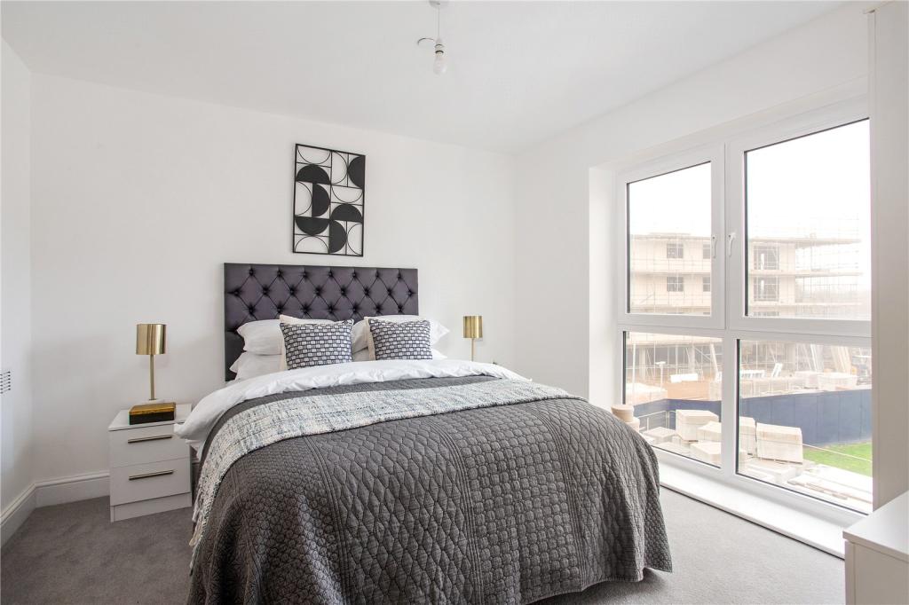 Flat Stockwood Crescent in Luton