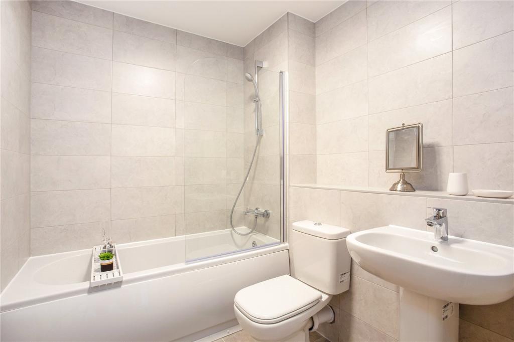 Flat Stockwood Crescent in Luton