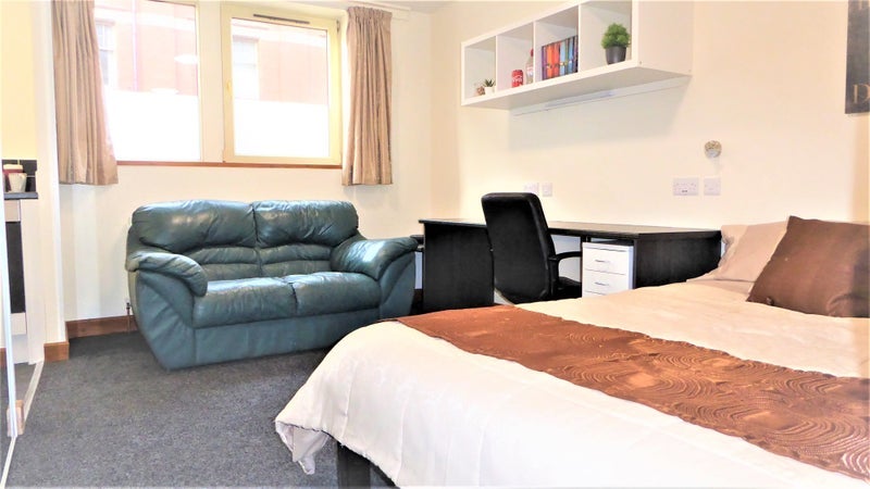 Flat Bowran Street in Preston