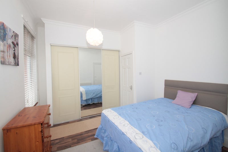 Room Romer Road in Liverpool
