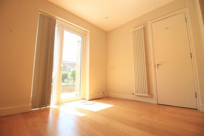Flat Highland Drive in Hertsmere