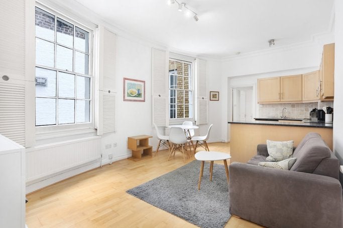 Flat Gloucester Terrace in City of Westminster