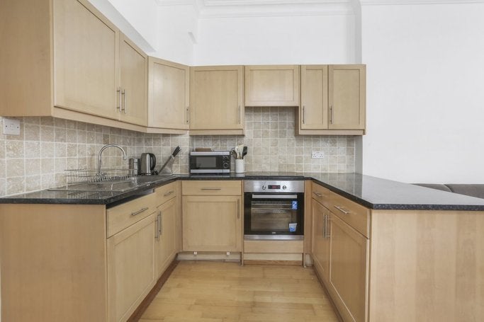 Flat Gloucester Terrace in City of Westminster
