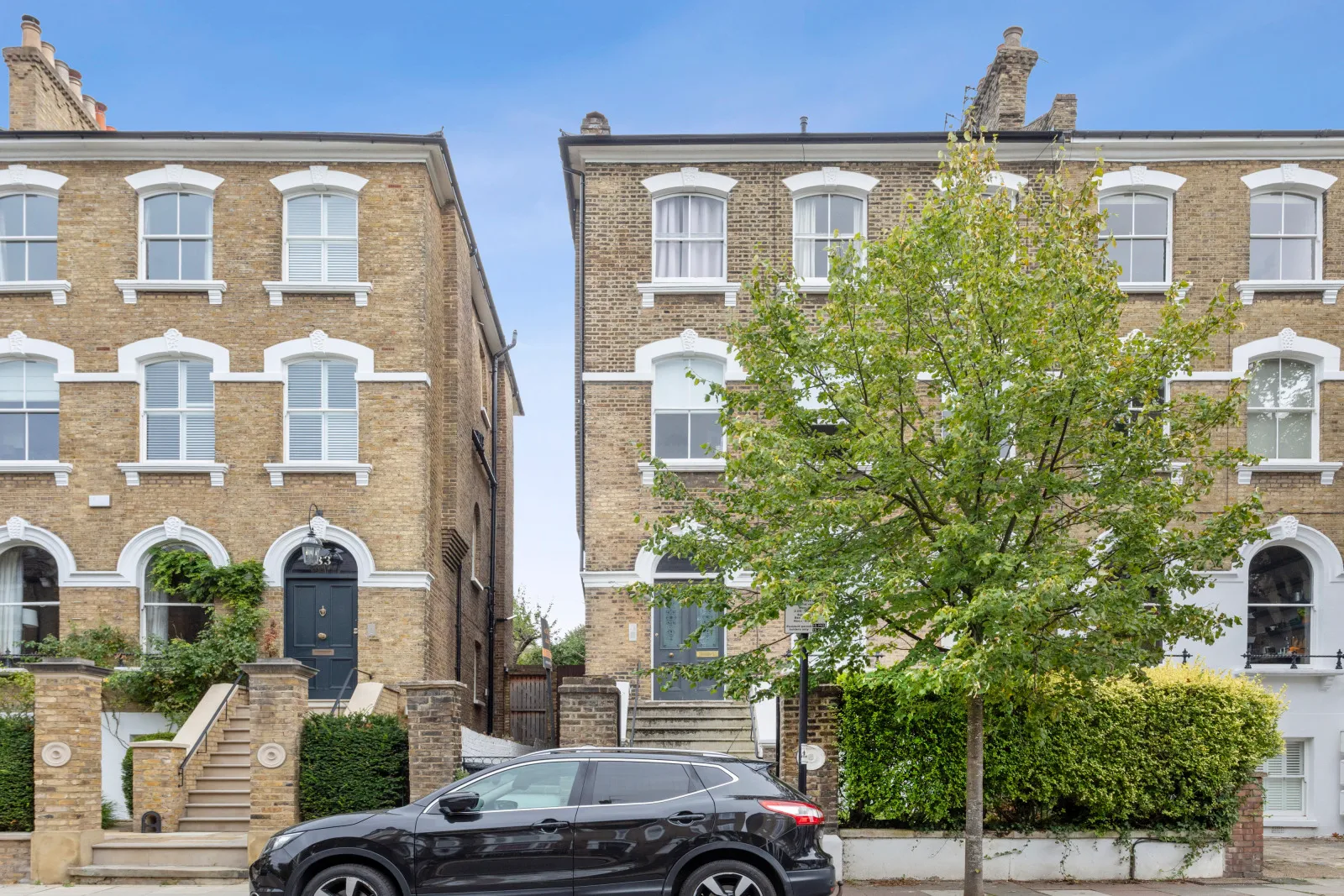 Flat Highbury Hill in Greater London