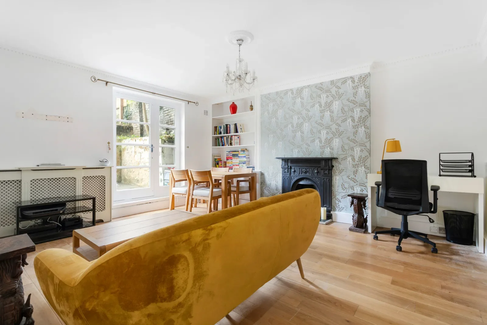 Flat Highbury Hill in Greater London