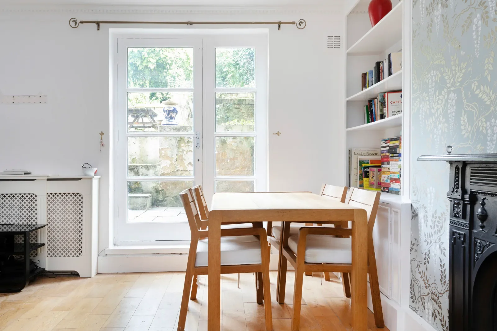 Flat Highbury Hill in Greater London