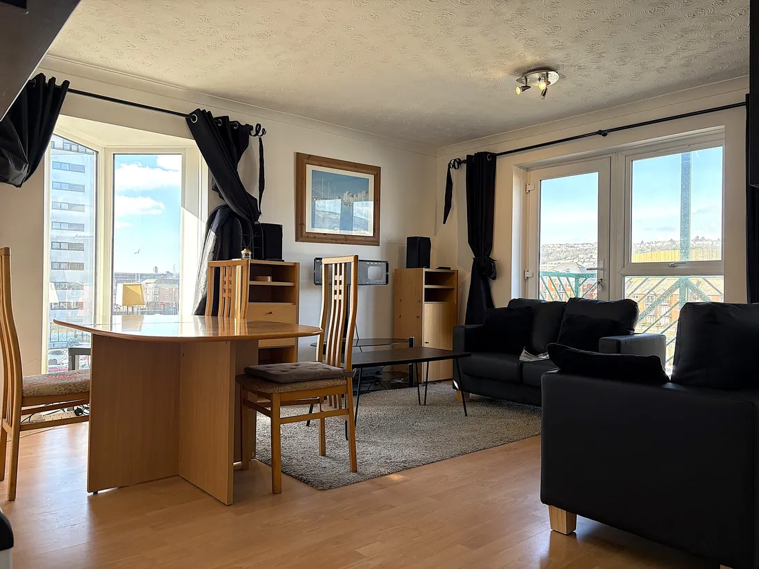 Flat Trawler Road in Swansea