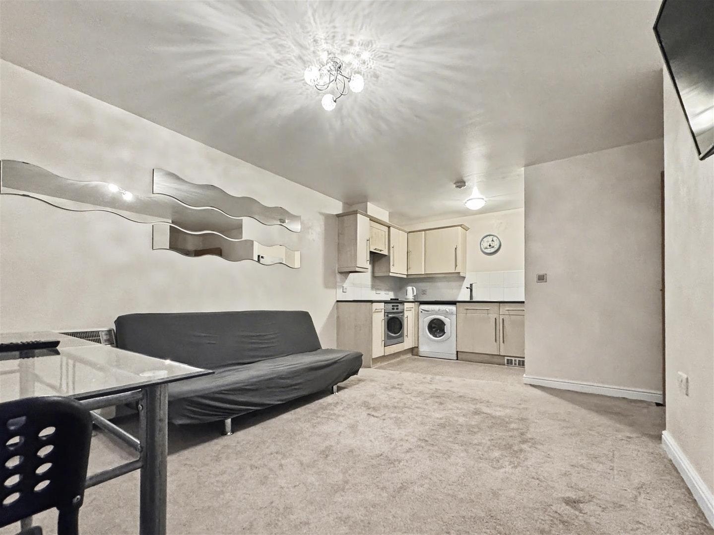 Flat Edward Street in Rushmoor