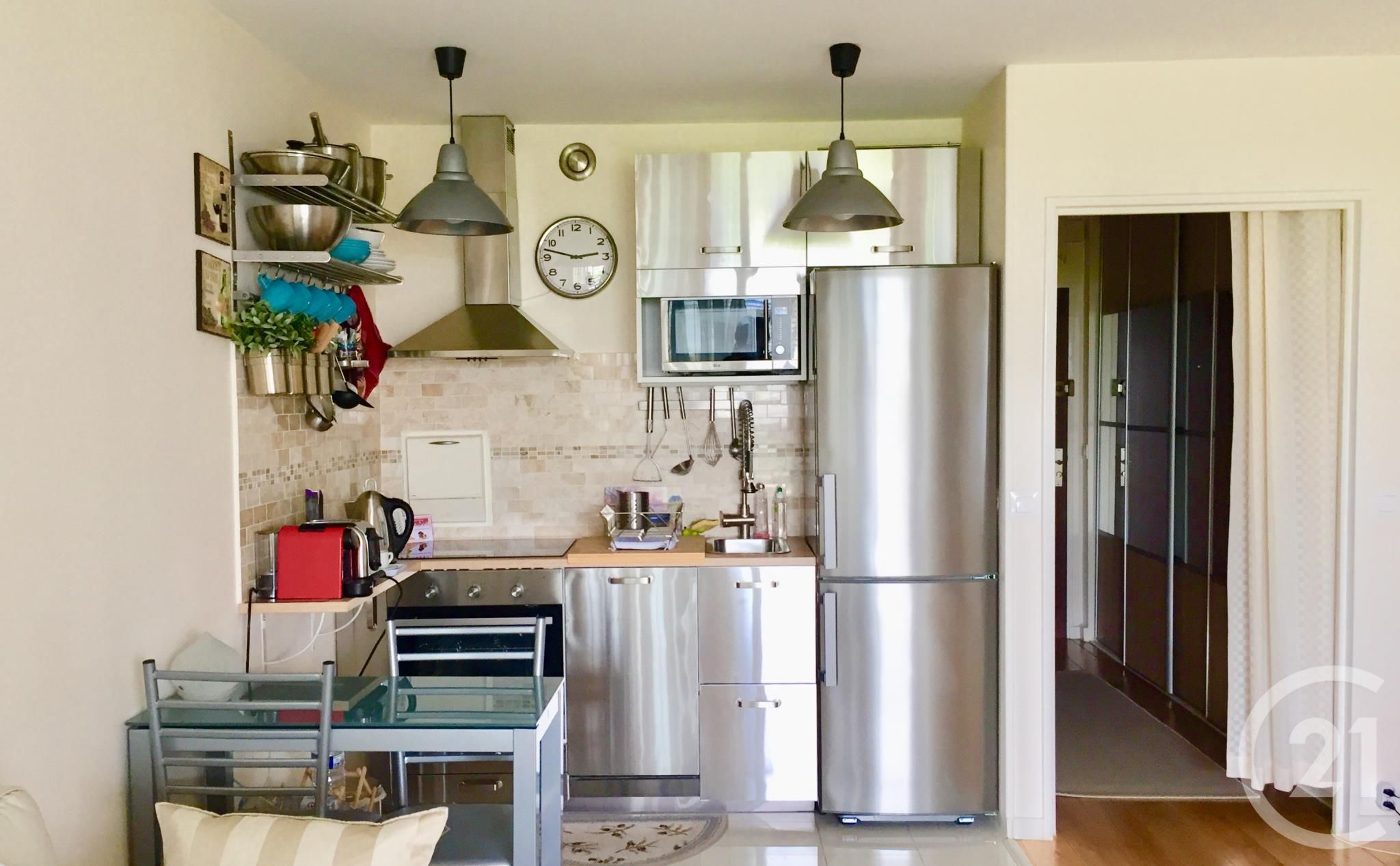 Appartement Quai de la Seine à Paris
