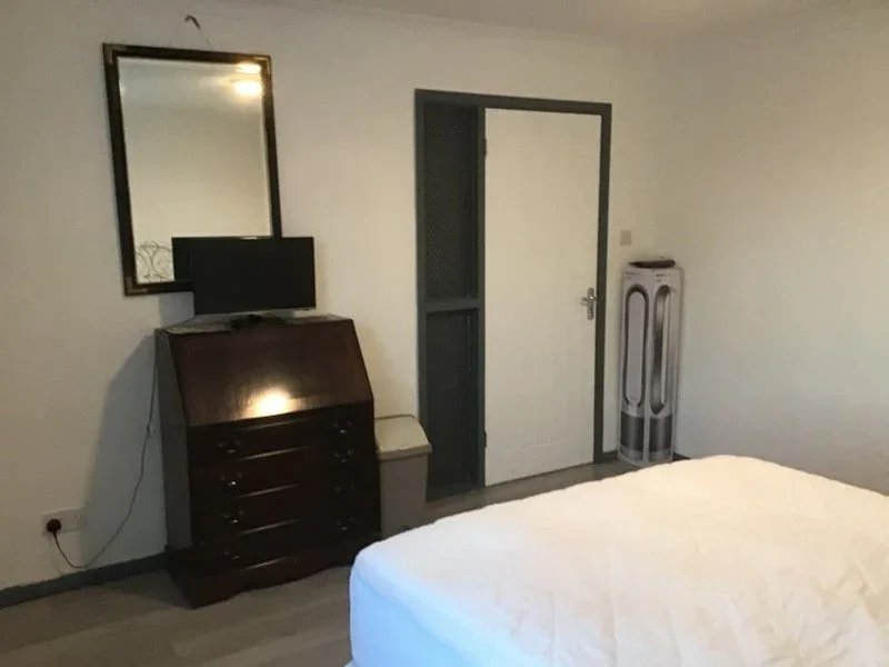 Room Ringwood in Peterborough