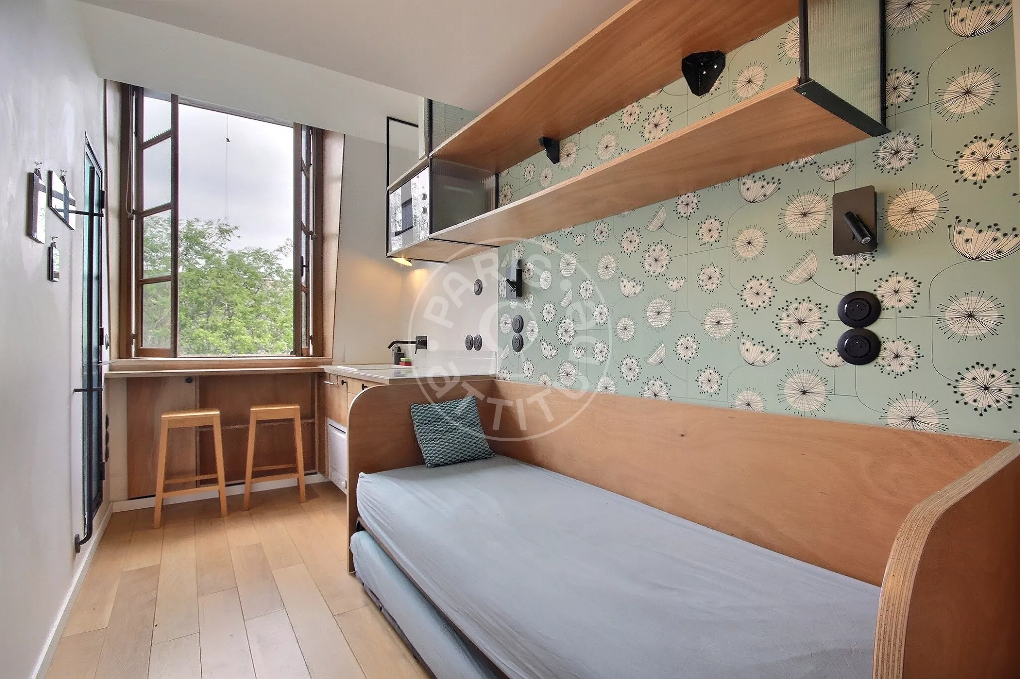 Flat Rue Villehardouin in Paris