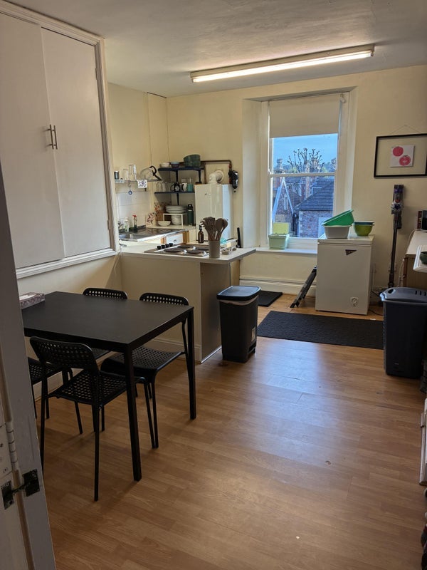 Flat Hurle Crescent in Bristol