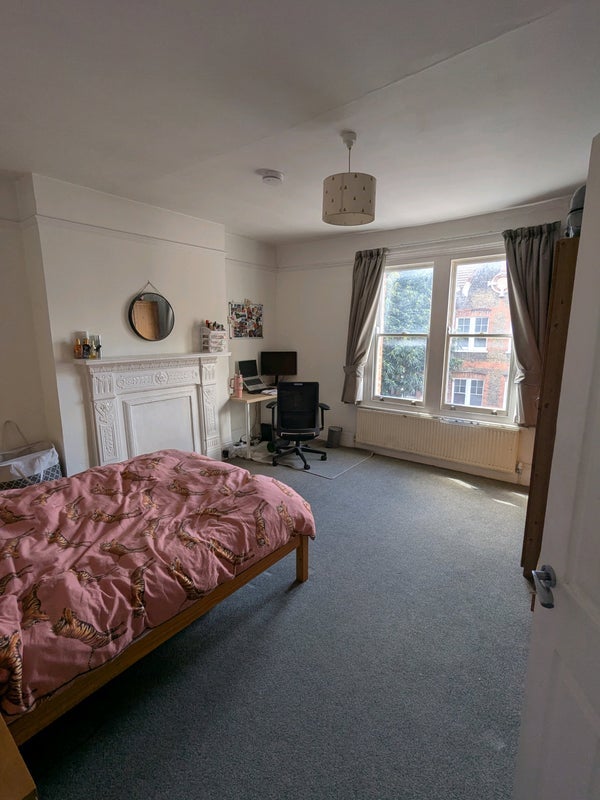 Room Aristotle Road in Greater London