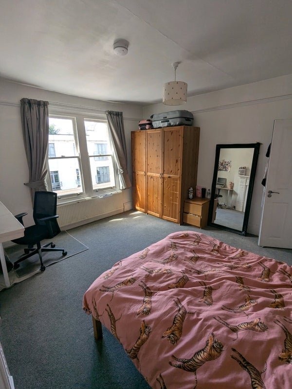Room Aristotle Road in Greater London