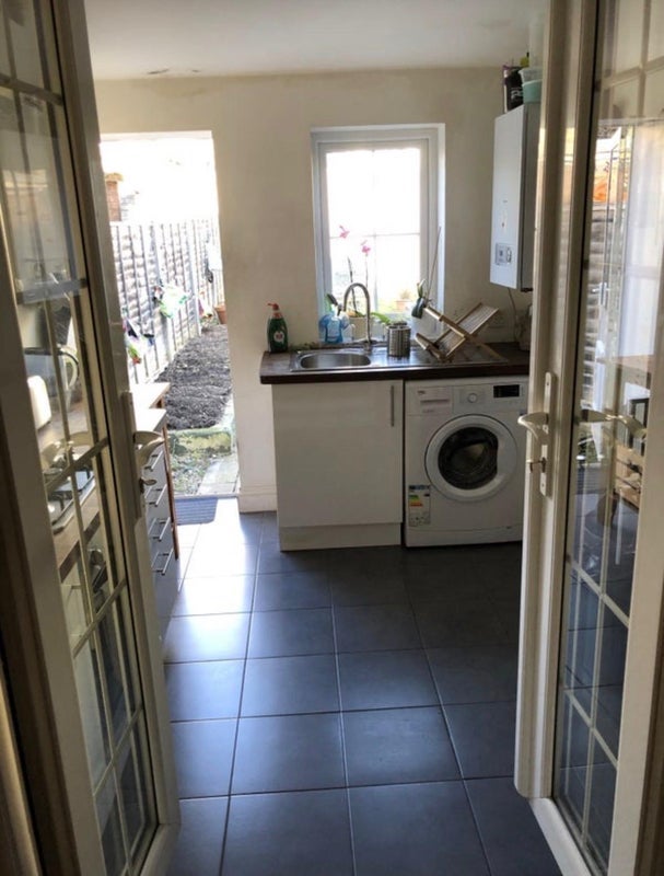 Room Totterdown Street in Greater London