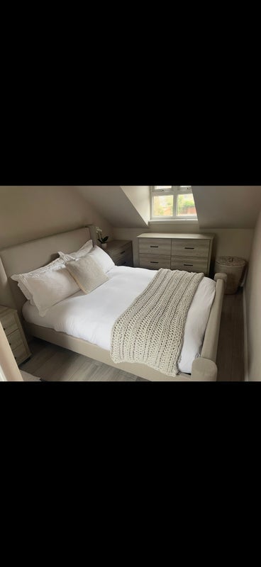 Room Rumbush Lane in Shirley
