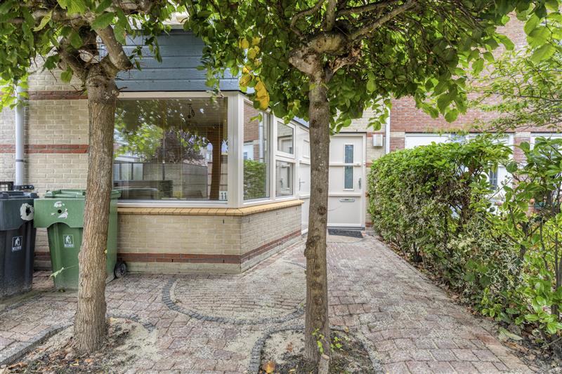 Tussenwoning te koop: Willemijn Posthumustuin 11, Heerhugowaard