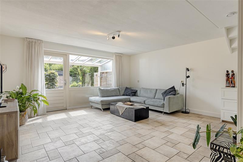 Tussenwoning te koop: Willemijn Posthumustuin 11, Heerhugowaard