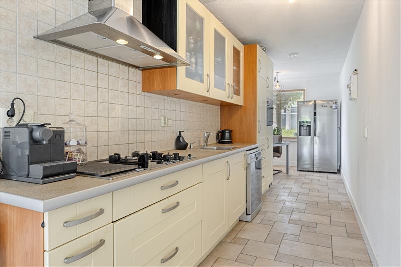 Tussenwoning te koop: Willemijn Posthumustuin 11, Heerhugowaard