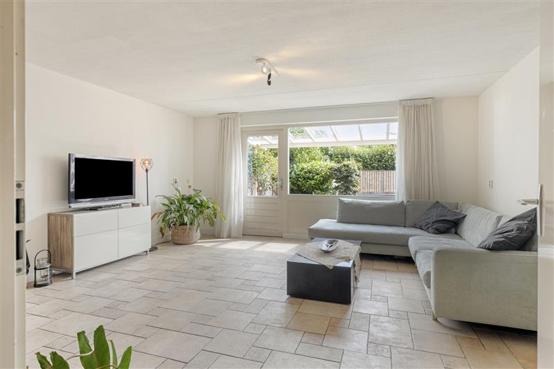 Tussenwoning te koop: Willemijn Posthumustuin 11, Heerhugowaard