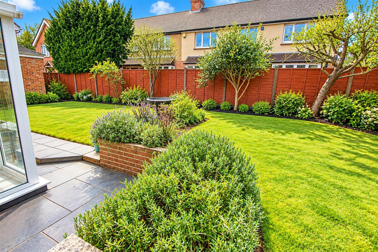 Flat Parkstone Drive in Surrey Heath