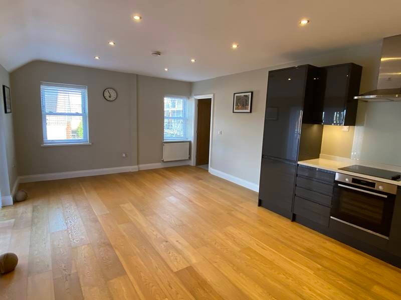 Flat Stratford Drive in Wooburn Green