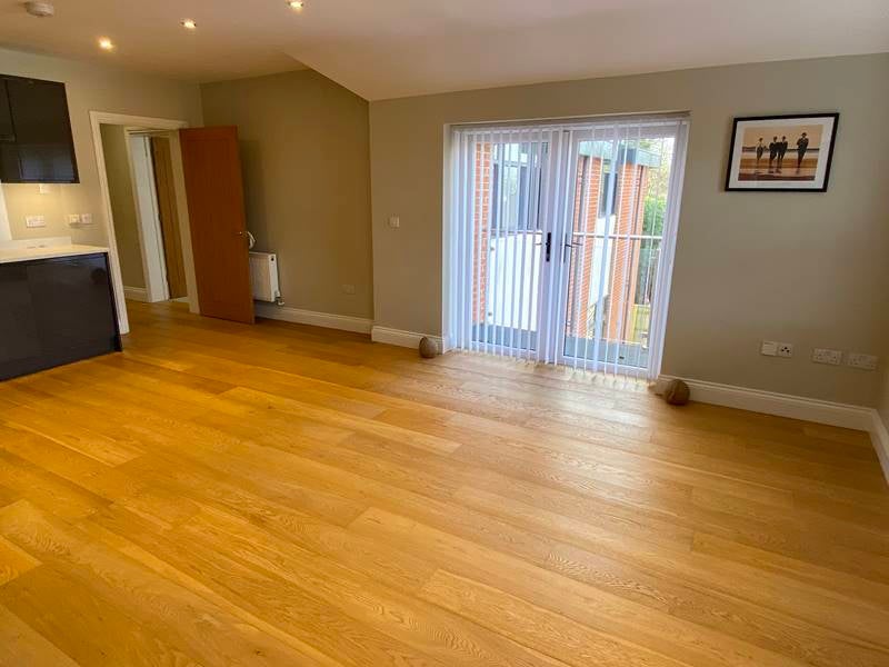 Flat Stratford Drive in Wooburn Green