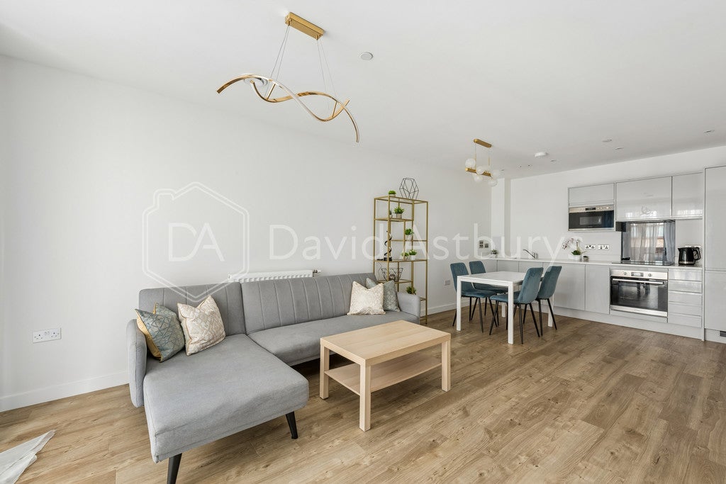 Flat North Woolwich Road in Greater London