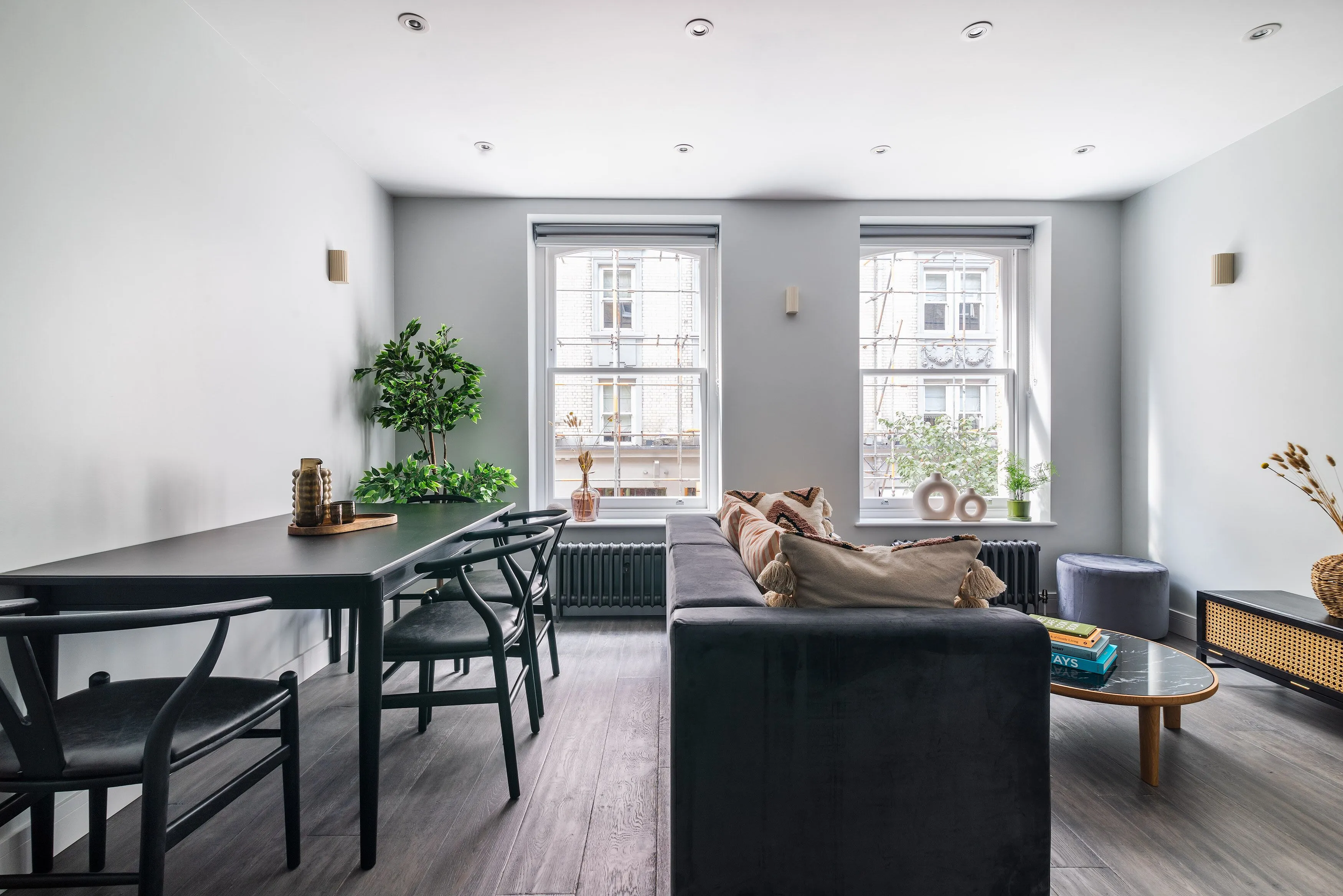 Flat Monmouth Street in Greater London