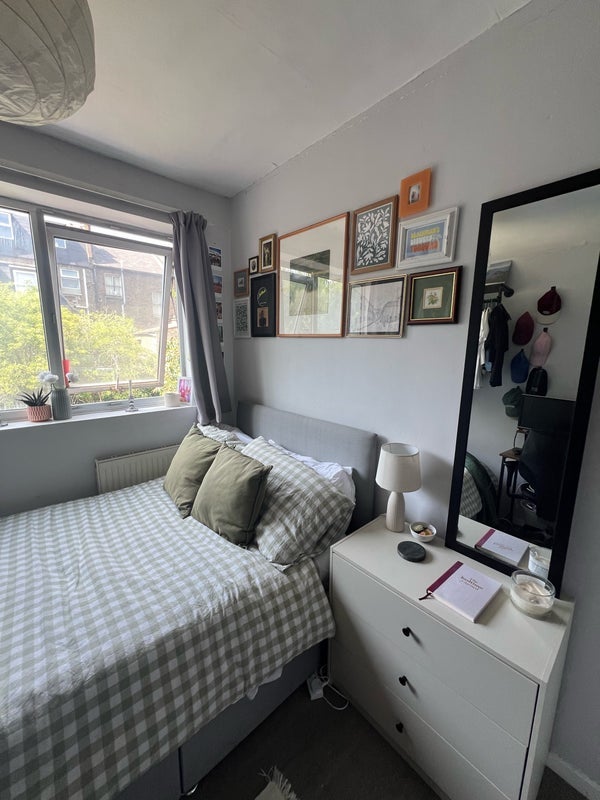 Room Fownes Street in Greater London