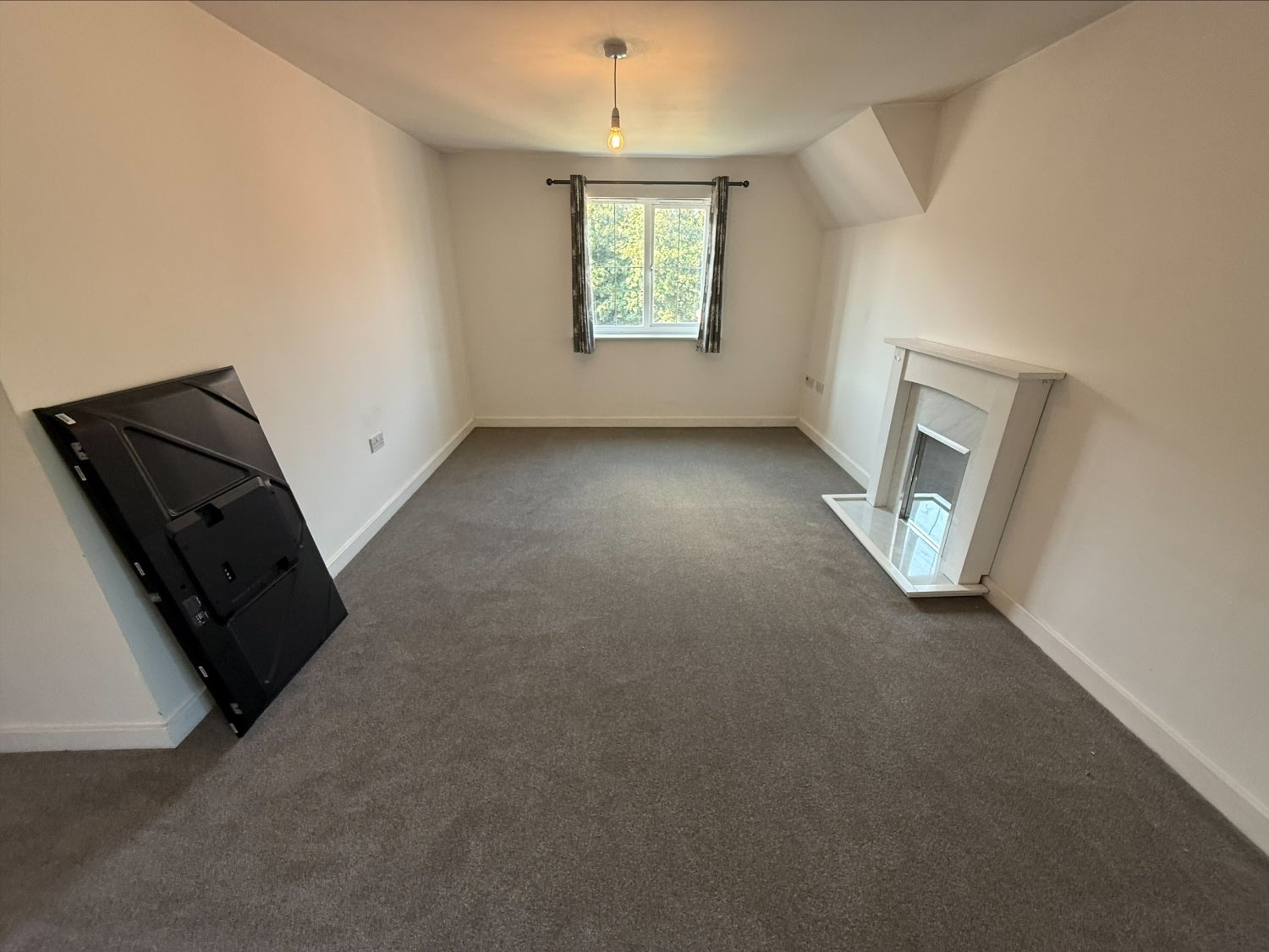 Flat Cromwell Mount in Wakefield