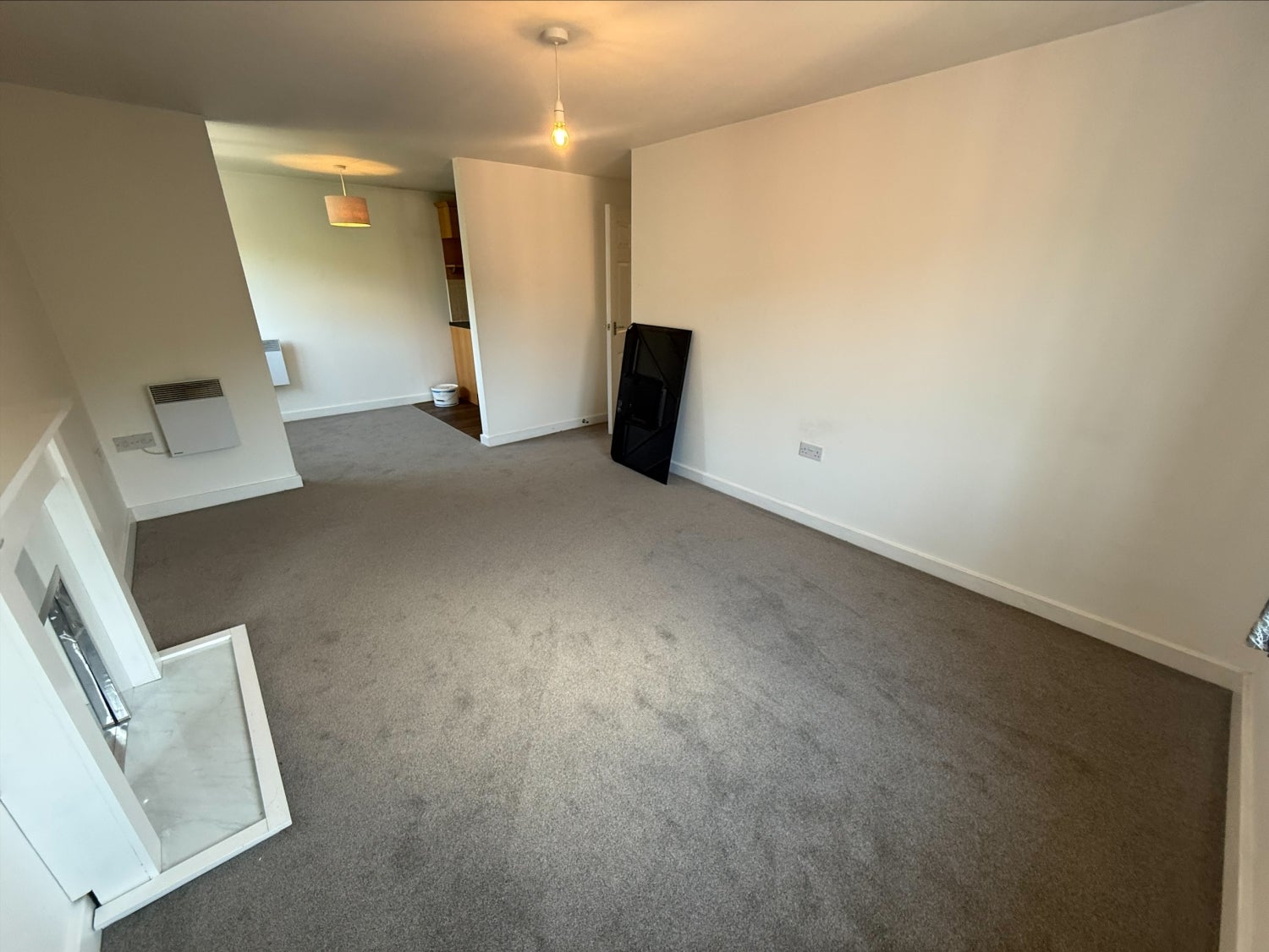 Flat Cromwell Mount in Wakefield