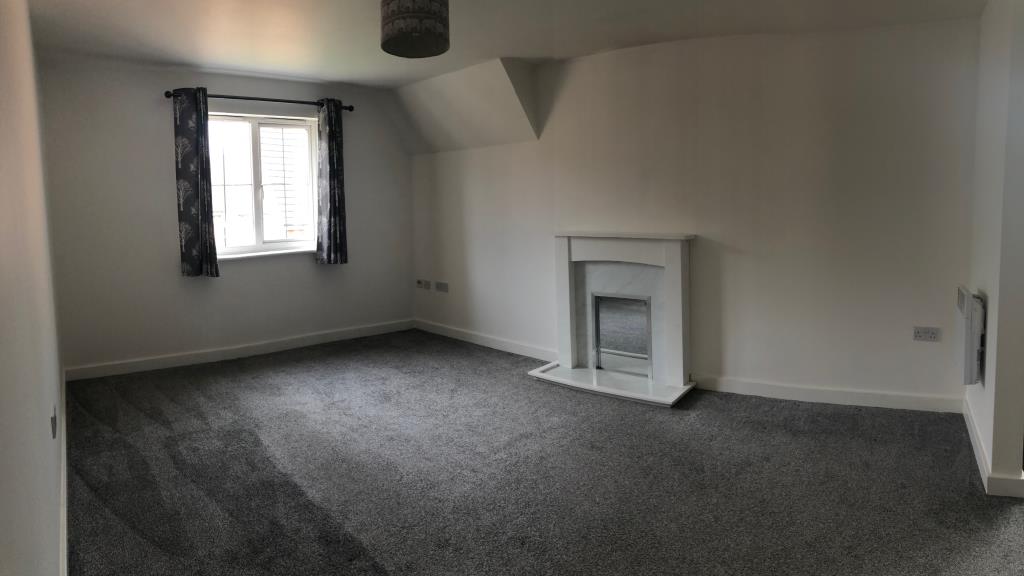 Flat Cromwell Mount in Wakefield