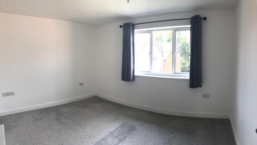 Flat Cromwell Mount in Wakefield