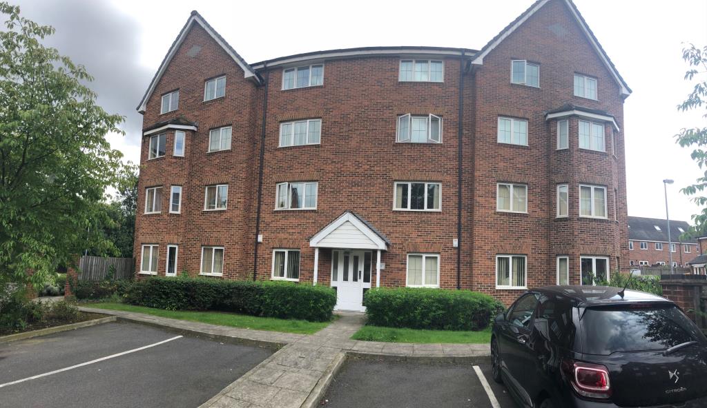 Flat Cromwell Mount in Wakefield