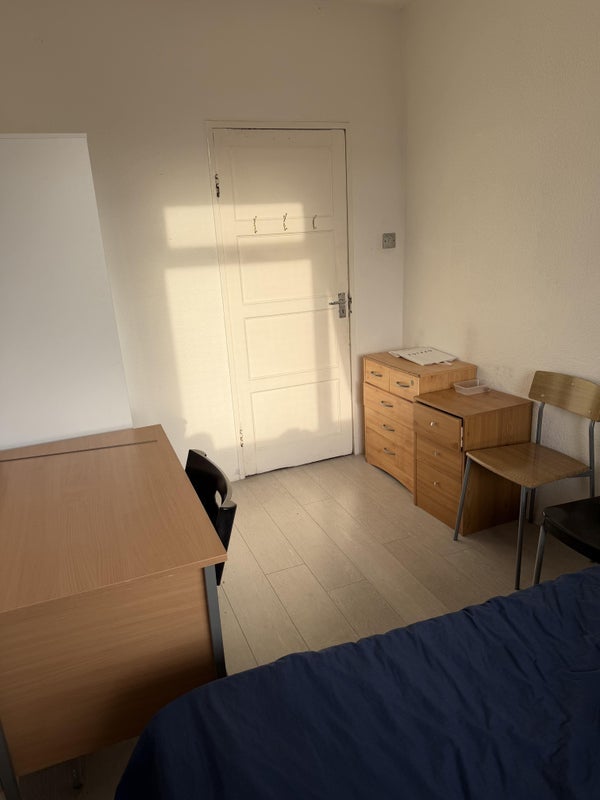 Room Collier Street in Greater London