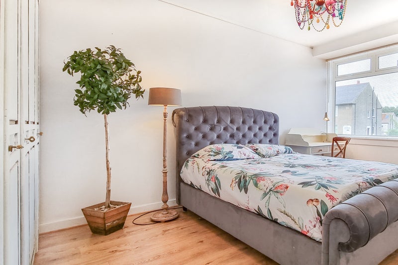 Room Carrick Knowe Terrace in City of Edinburgh
