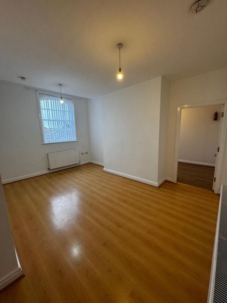 Flat Oakhouse Park in Liverpool