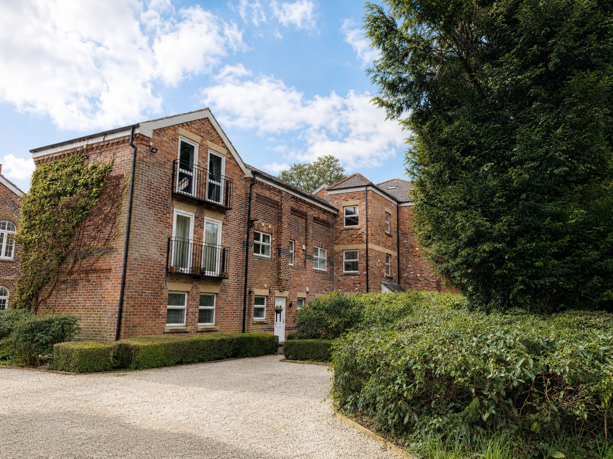 Flat Torkington Road in Marple