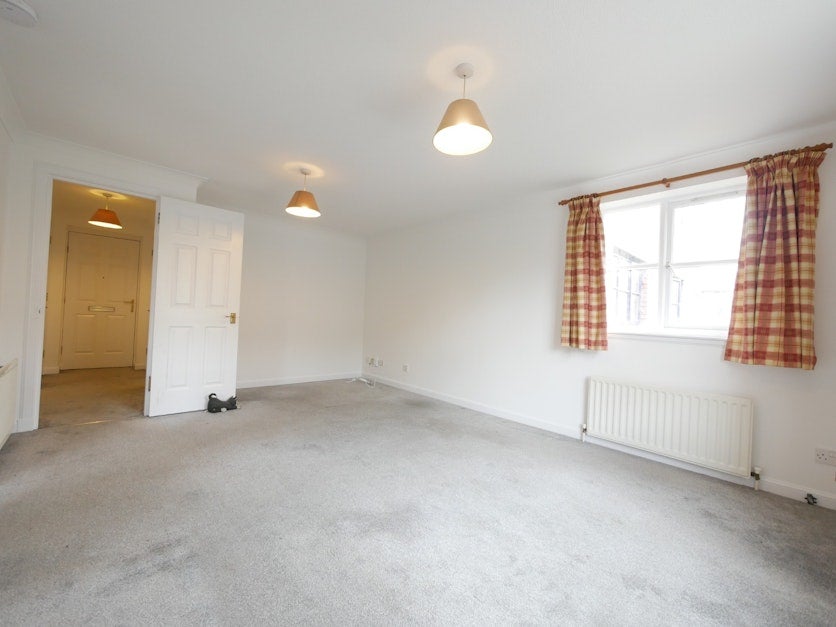 Flat Russell Gardens in City of Edinburgh