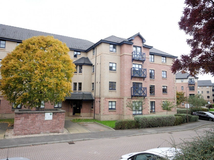 Flat Russell Gardens in City of Edinburgh