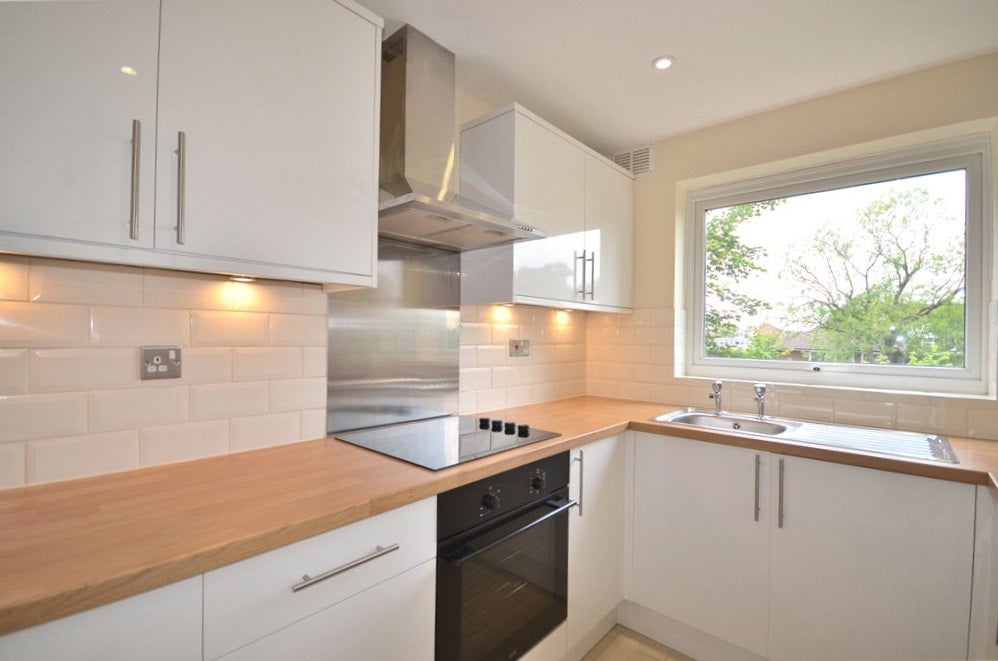 Flat Rectory Close in Bracknell