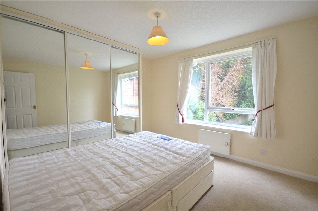 Flat Rectory Close in Bracknell