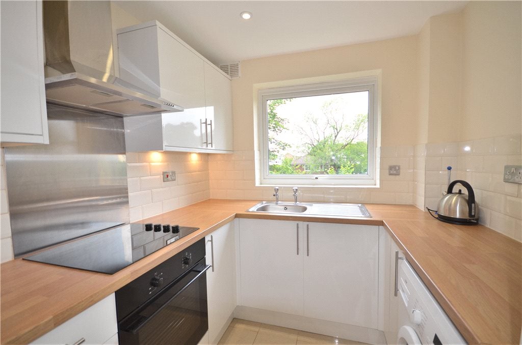 Flat Rectory Close in Bracknell