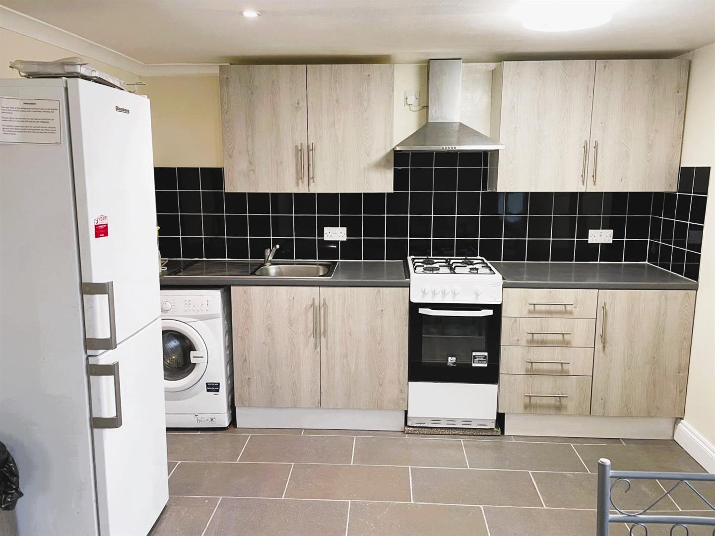 Flat Broad Walk in Greater London