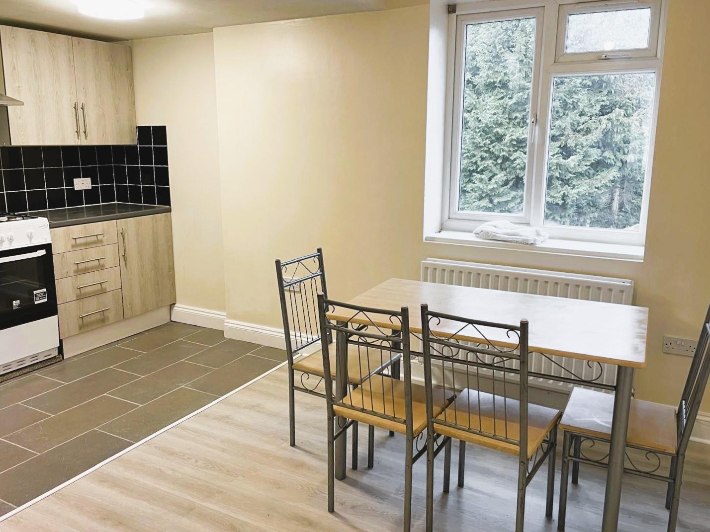 Flat Broad Walk in Greater London