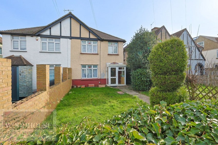 House Great Cambridge Road in Broxbourne