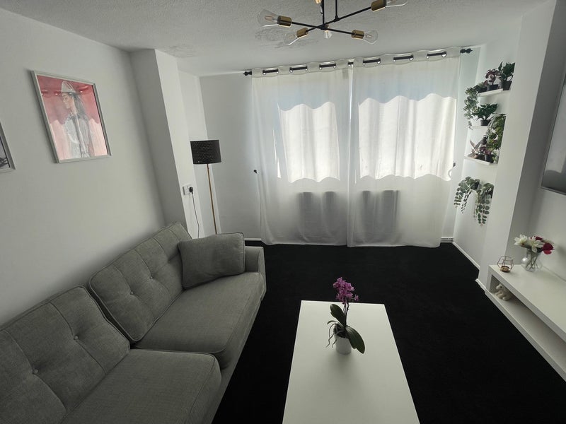 Room Ramsden Close in Greater London