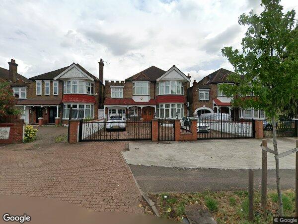 Room Gunnersbury Avenue in Greater London