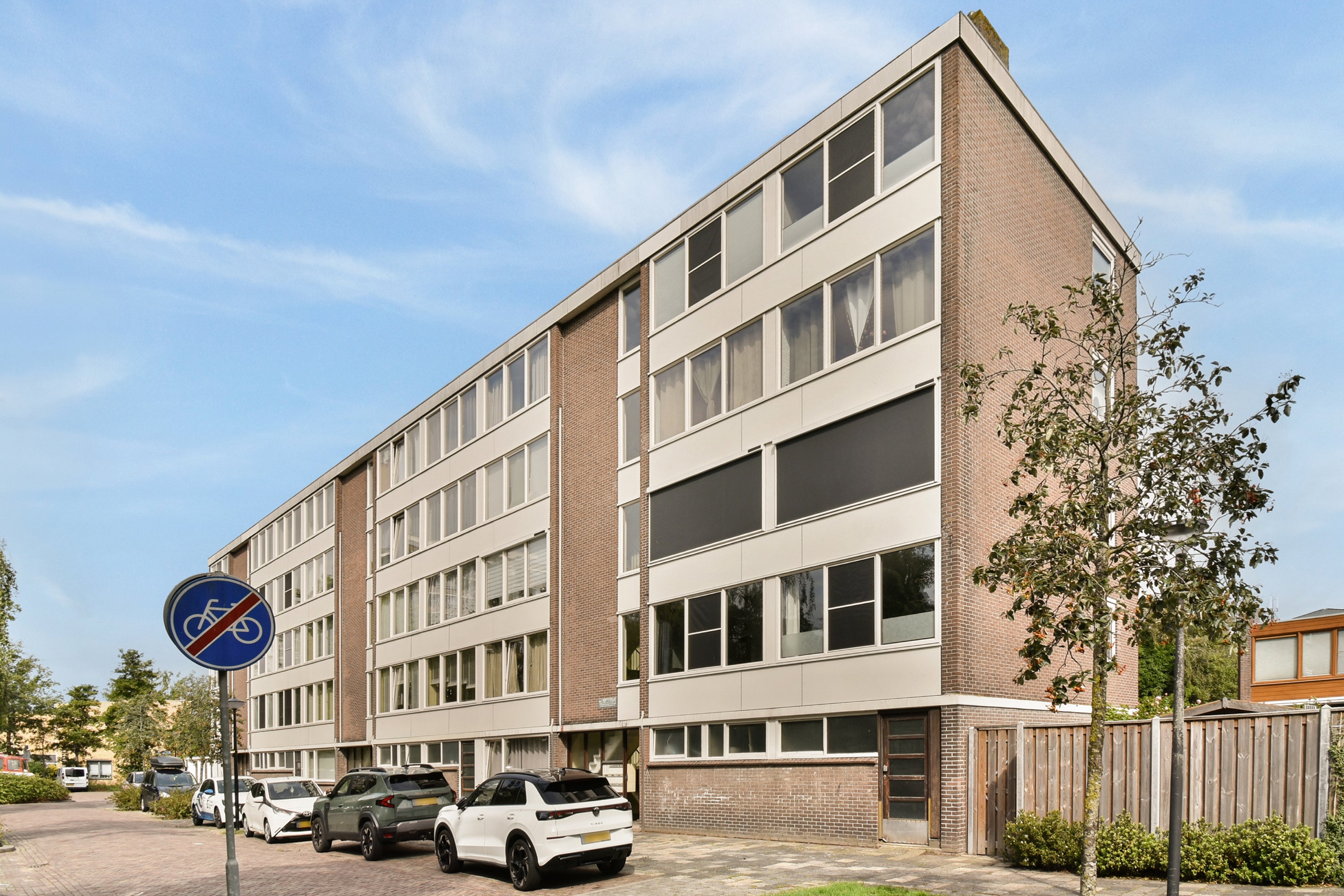 Appartement te koop: Van 't Hoffstraat 2, Vlaardingen